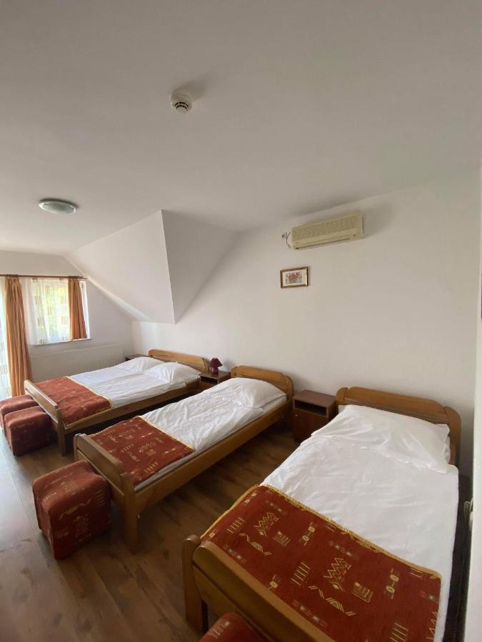Bed and Breakfast Napház Panzió Tiszafüred Exterior foto